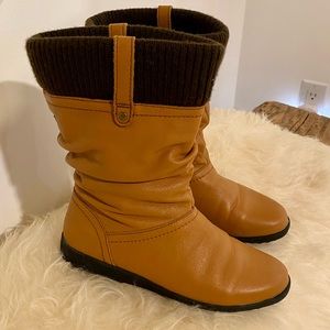 Cougar Vienna Women’s Winter Boots - Size 9